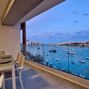 sea-front-spacious-valletta-views-apartments.qawrahotelsmalta.org/