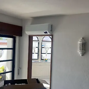 Spacious Two Bedroom Apt, 200m From The Appartement Carvoeiro (Lagoa)